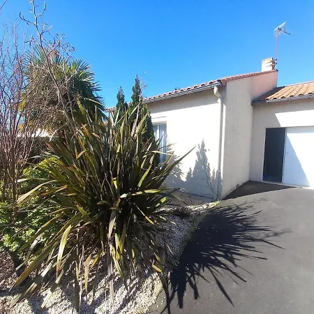 Maison Entiere Spatieuse Et Au Calme 6 Couchages Holiday home L'Herbergement