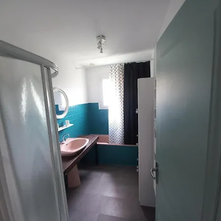 Maison Entiere Spatieuse Et Au Calme 6 Couchages Holiday home L'Herbergement