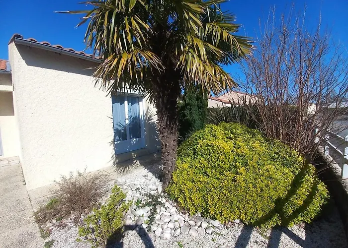 Maison Entiere Spatieuse Et Au Calme 6 Couchages בית נופש *