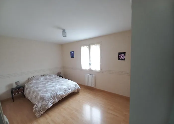 Maison Entiere Spatieuse Et Au Calme 6 Couchages בית נופש *