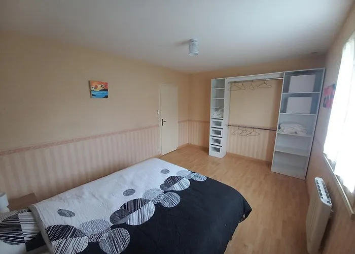 Maison Entiere Spatieuse Et Au Calme 6 Couchages *