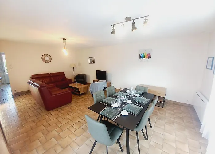 Maison Entiere Spatieuse Et Au Calme 6 Couchages L'Herbergement